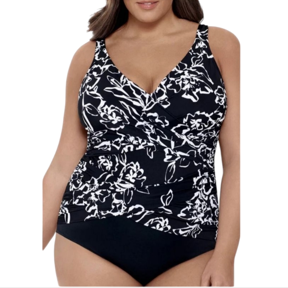 TrimShaper One-piece Swimsuit Black & White